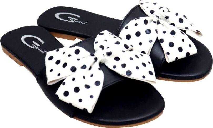 Women Black Flats Sandal - Image 2